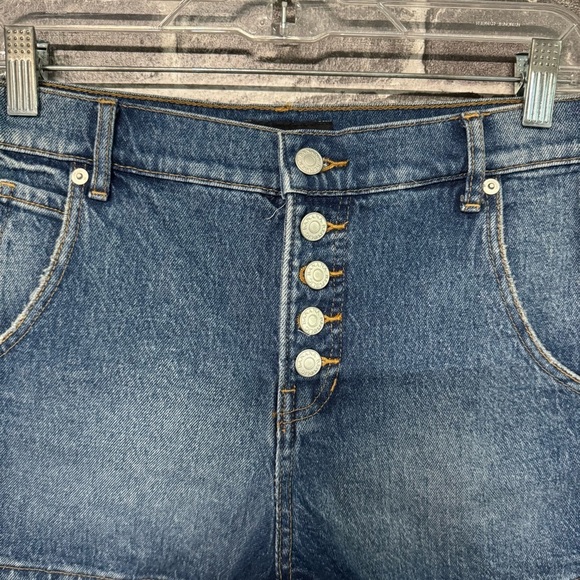 Banana Republic Button-Fly Denim Shorts Medium Wash - Picture 3 of 9